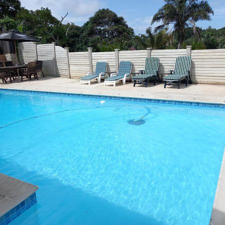 Poolside Guest House Port Shepstone Exteriör bild