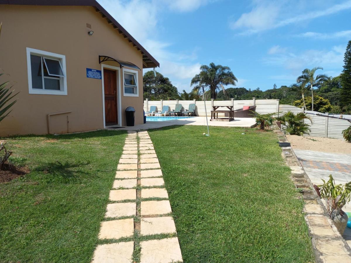 Poolside Guest House Port Shepstone Exteriör bild