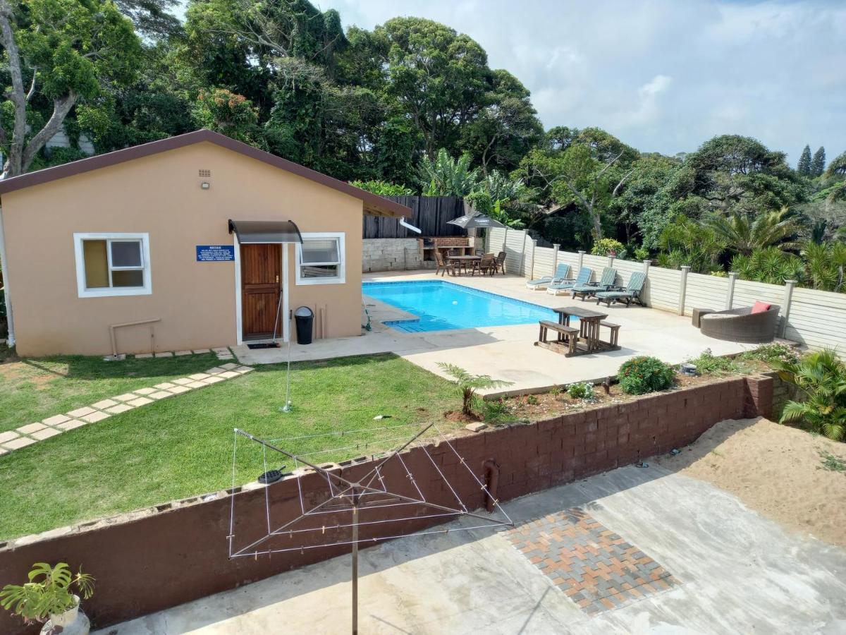 Poolside Guest House Port Shepstone Exteriör bild