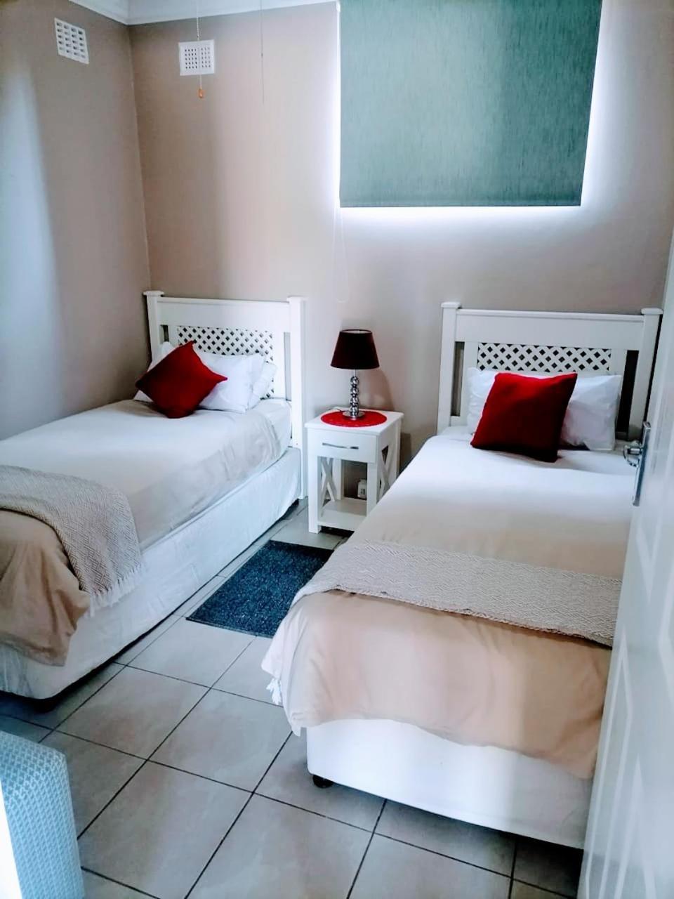 Poolside Guest House Port Shepstone Rum bild