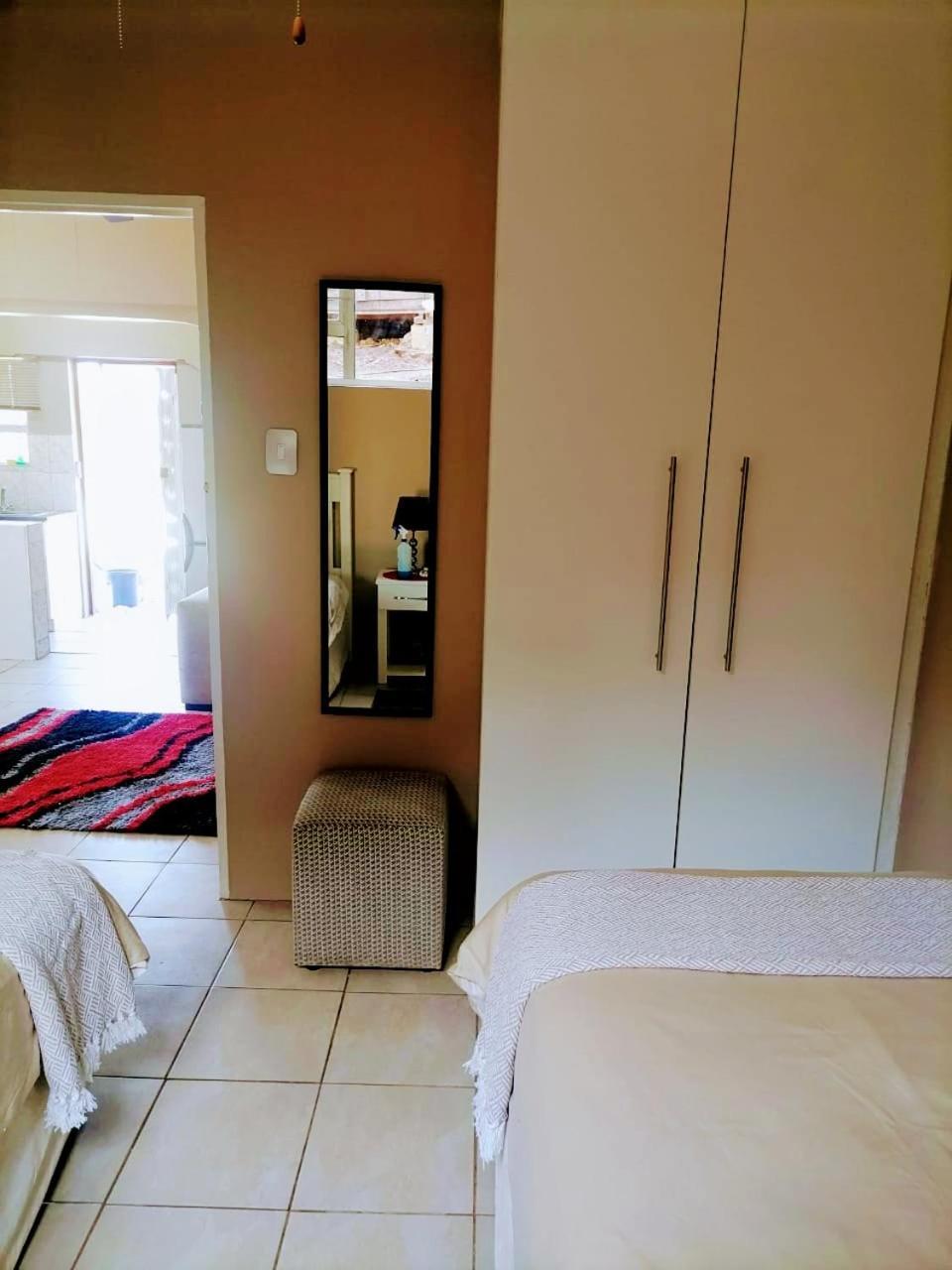 Poolside Guest House Port Shepstone Rum bild